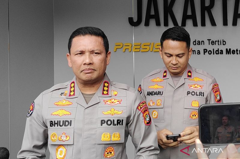 Polisi buru dua orang terkait penusukan advokat di Tangsel