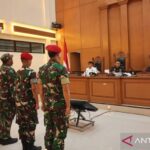 Hakim soroti lengan seragam terdakwa pembunuhan kacab bank